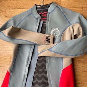 Billabong surf capsule swim full zipper jacket. Size 6 USA